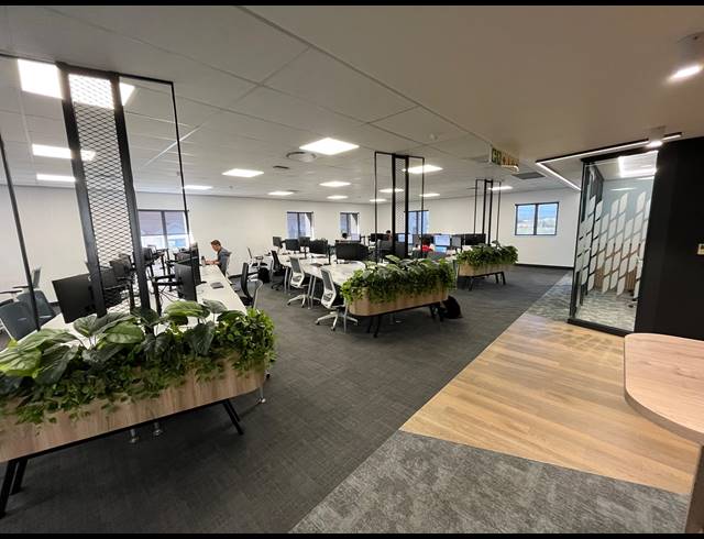 1,753M² OFFICE TO LET IN CENTURY CITY